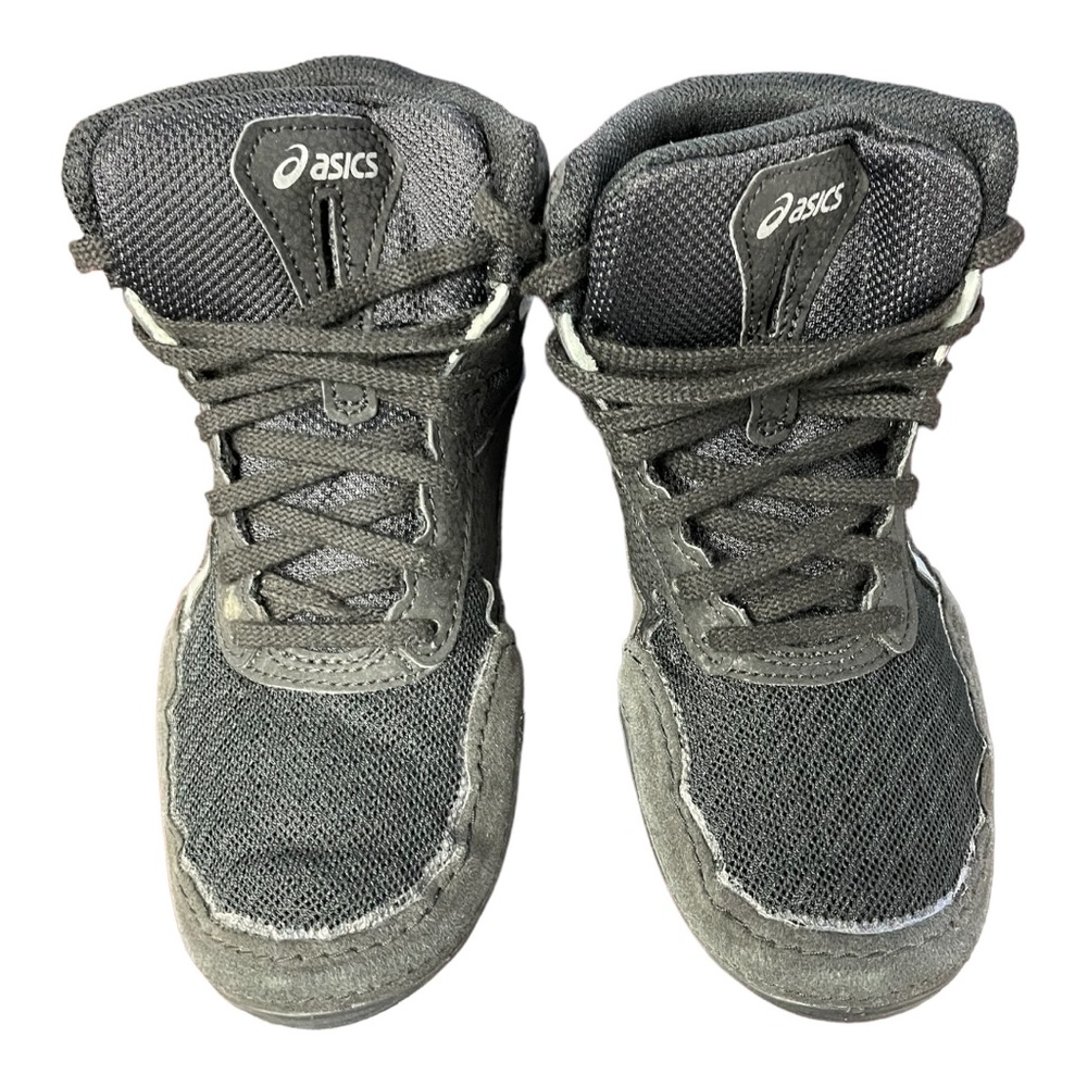 ASICS wrestling shoes - Youth little boy size 1.5